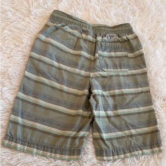 OSHKOSH B'GOSH Boys Short Sz 10A Gently Used - Picture 3 of 9